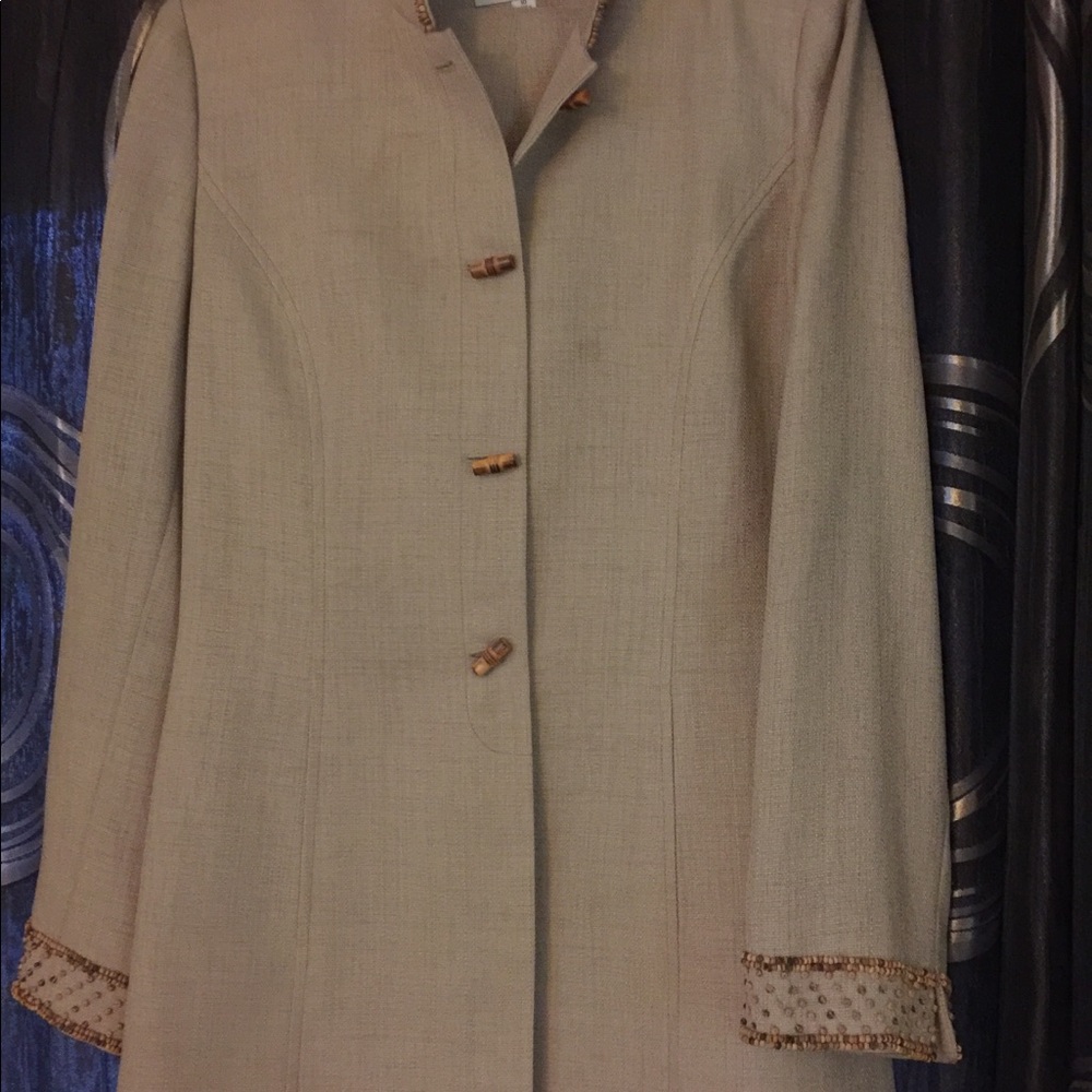 Size 10 women’s suit